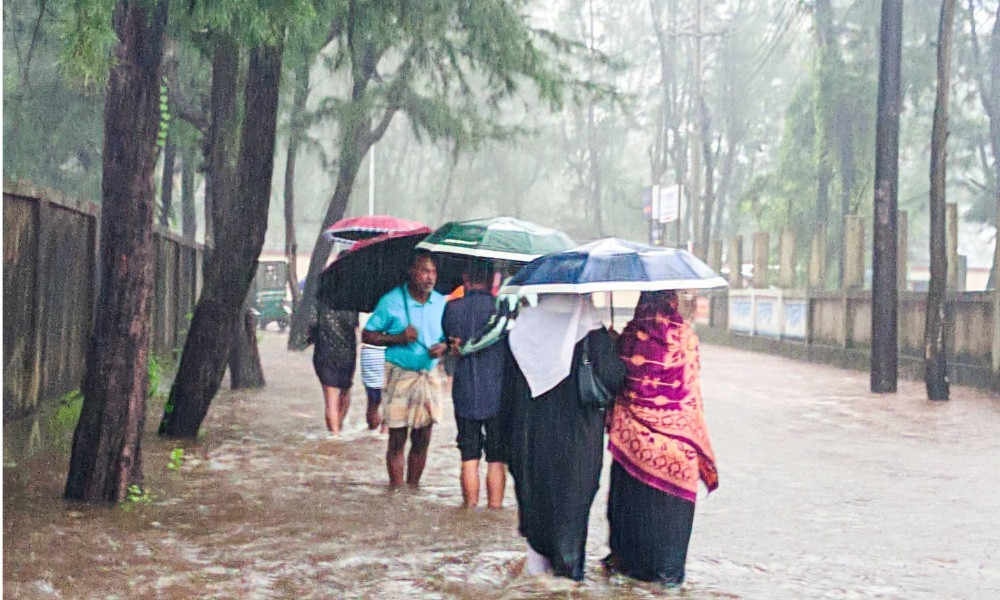 ১৬ জেলায় বন্যার পূর্বাভাস, কয়েকটি নদীর পানি ছাড়াতে পারে বিপৎসীমা