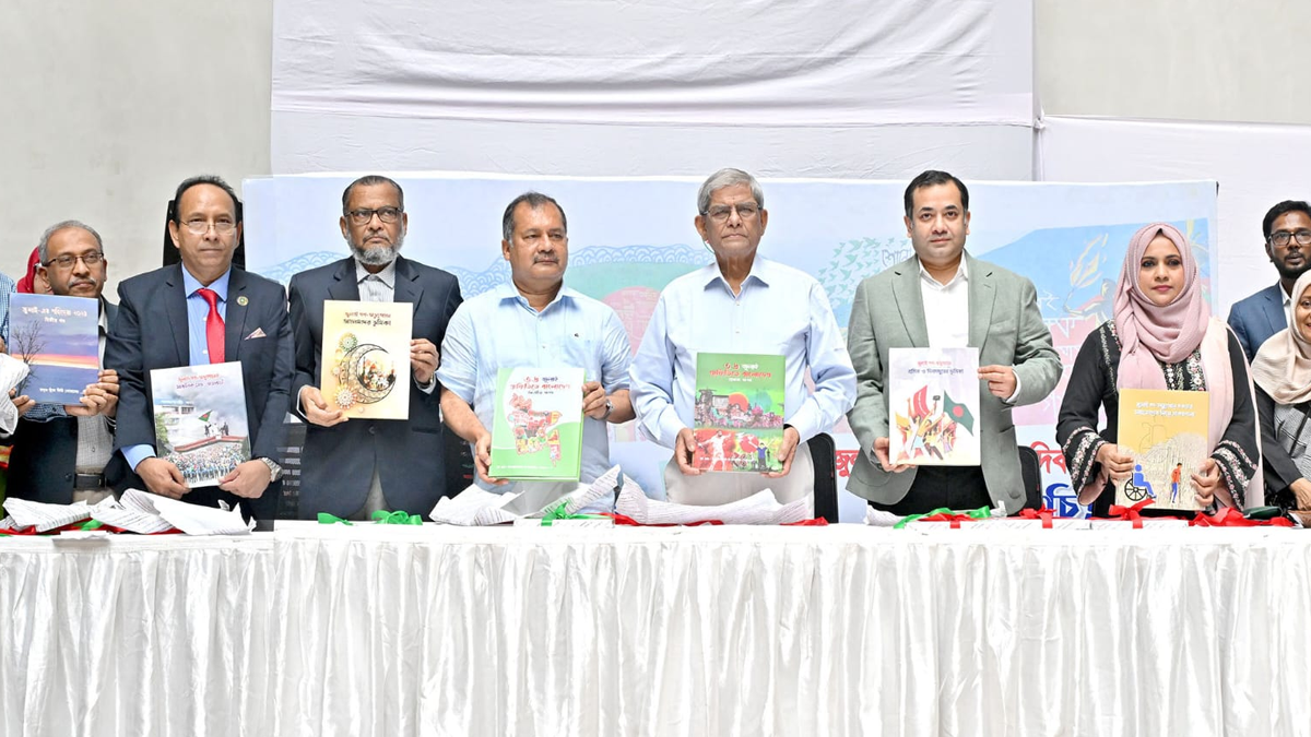 পরিবর্তনের দাবি উঠলেই এ দেশের মানুষকে প্রাণ দিতে হয়েছে: স্থানীয় সরকার মন্ত্রী