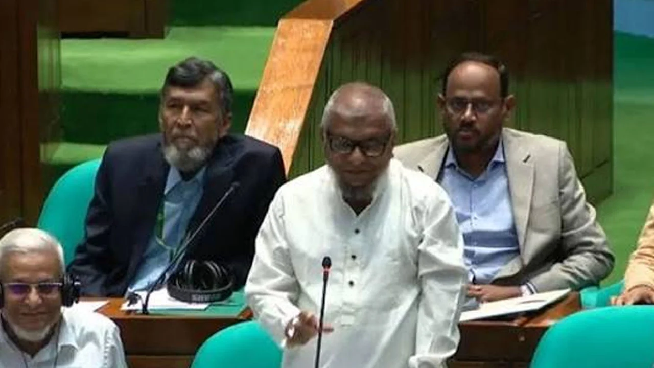 ৫ বছরে ১ কোটি দক্ষ কর্মী বিদেশে পাঠানোর ঘোষণা প্রবাসীকল্যাণ মন্ত্রীর