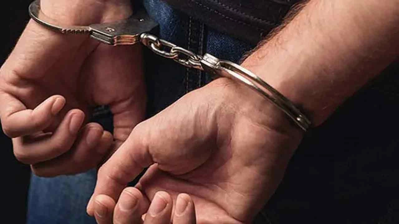 Awami League's procession in Gulshan despite ban on activities, 179 arrested
