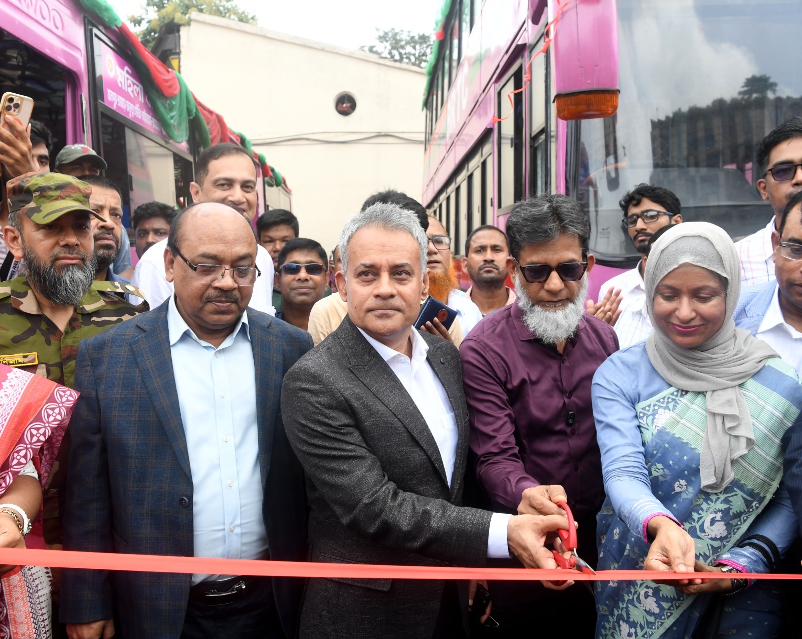 নারীদের নিরাপদ যাতায়াত রাষ্ট্রের দায়িত্ব: পিংক বাস উদ্বোধনে শেখ রবিউল আলম