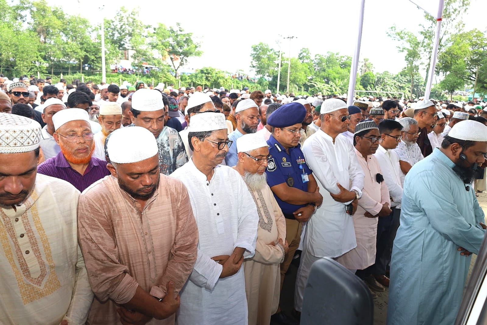 মৎস্য ও প্রাণিসম্পদ ও কৃষিমন্ত্রীর মায়ের জানাজা অনুষ্ঠিত