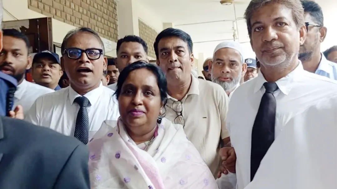 হত্যা মামলায় পুনর্জামিন পেয়েই আদালত প্রাঙ্গণে আইভীর ‘জয় বাংলা’ স্লোগান