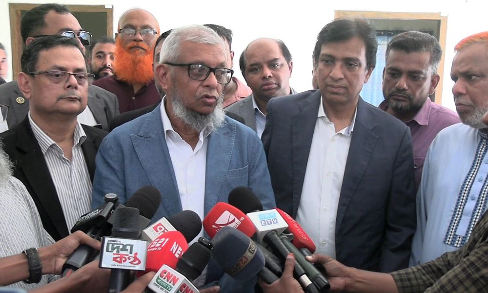 Treatment of Bangladeshis injured in Saudi Arabia attack ongoing at five hospitals: Expatriates' Welfare Minister