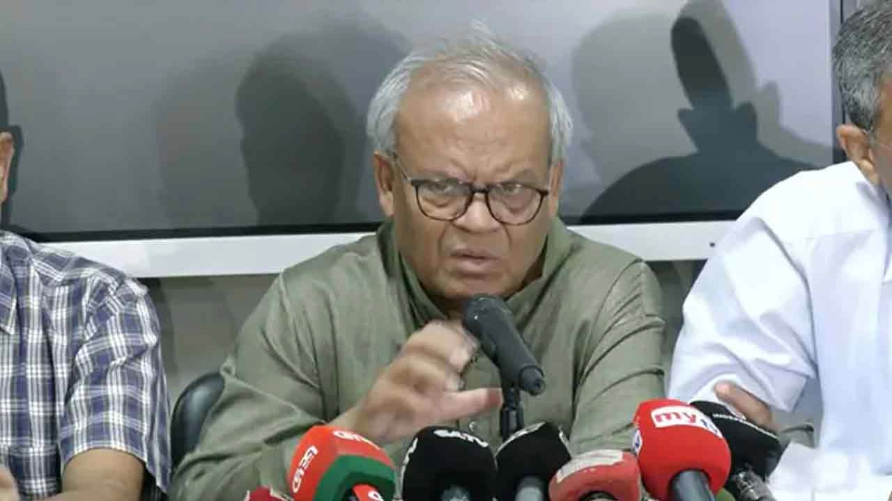 তেলের দাম বাড়িয়েও প্রতি লিটারে ১৪ টাকা ভর্তুকি দিতে হবে: রিজভী