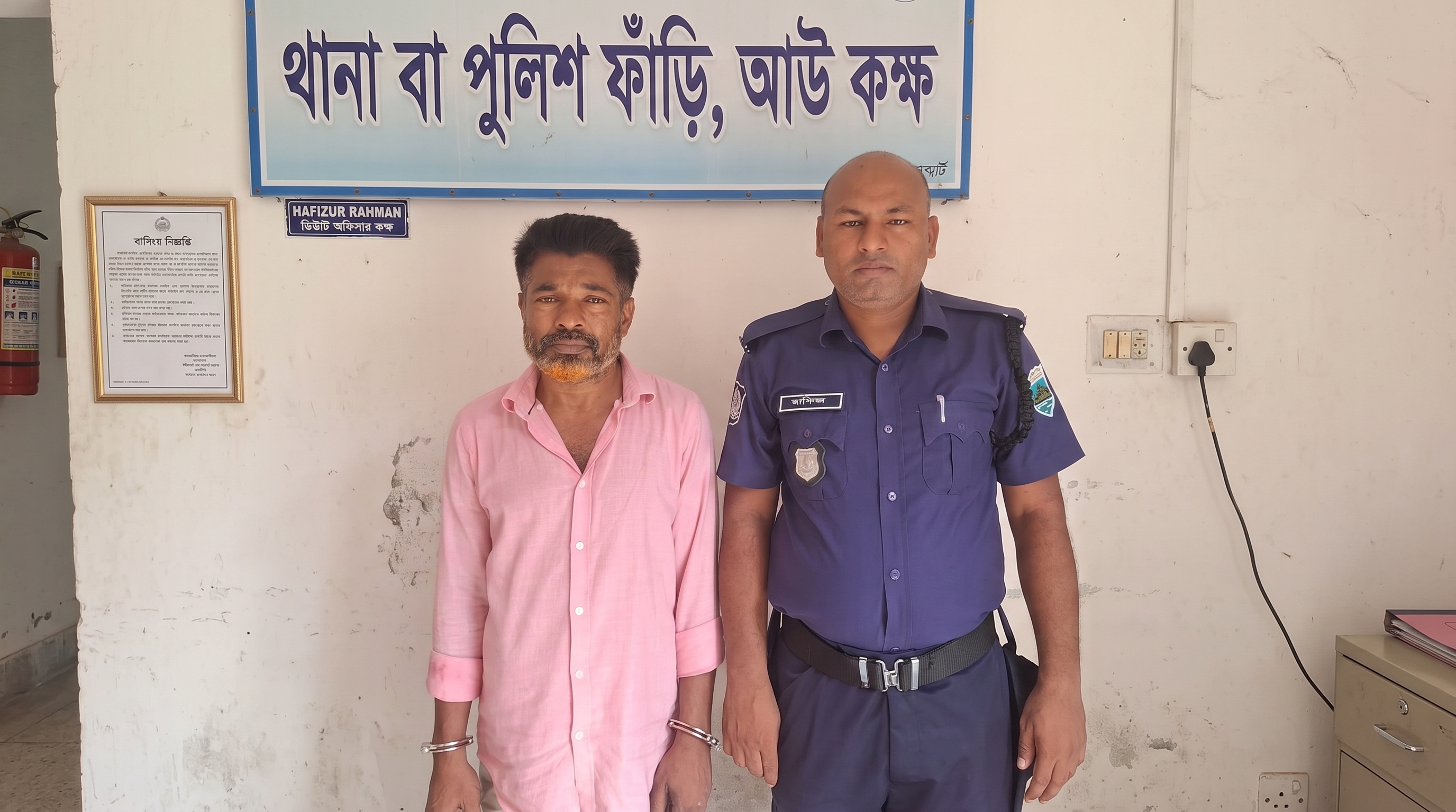 ধুনটে ১০ পিস ইয়াবাসহ সোহাগ কাজী গ্রেপ্তার