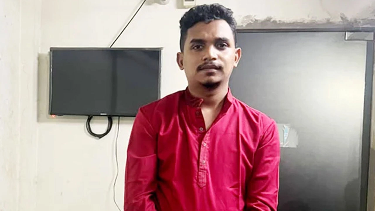 ফেসবুকে ছিনতাইয়ের মোটরসাইকেল বিক্রি করতে গিয়ে পুলিশ সদস্যসহ গ্রেপ্তার ৪