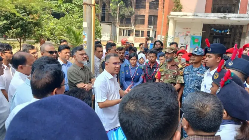 ঢাকার বায়ুদূষণ রোধে নিমগাছ রোপণের পরামর্শ প্রধানমন্ত্রীর