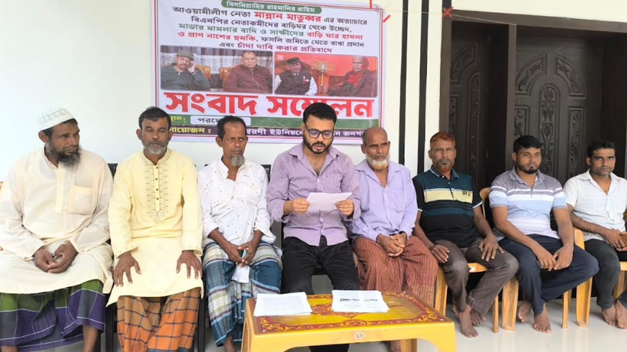 আওয়ামী লীগ থেকে বিএনপিতে যোগ দেওয়া নেতার ভয়ে ঘরছাড়া বিএনপির লোকজন