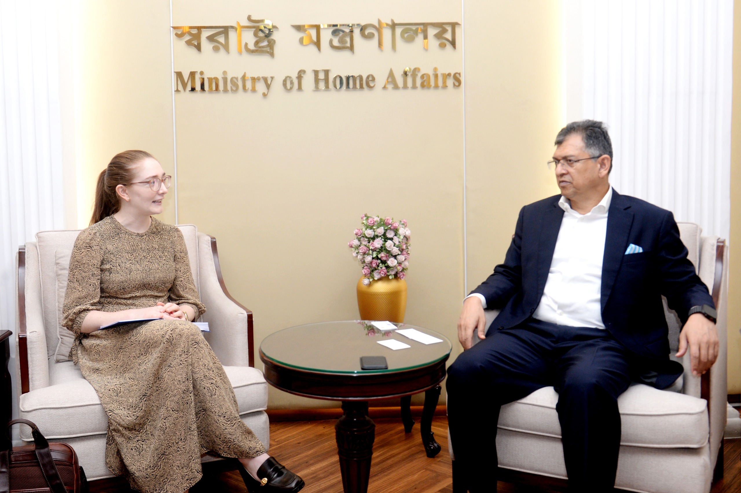 British High Commission and Democracy International delegation meet Home Minister
