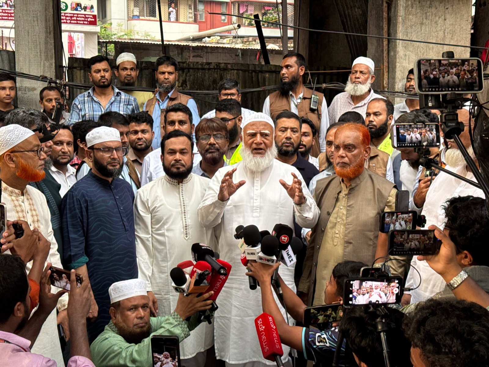 ক্ষুদ্র ব্যবসায়ীদের জন্য বিকল্প স্থানের আহ্বান শফিকুর রহমানের