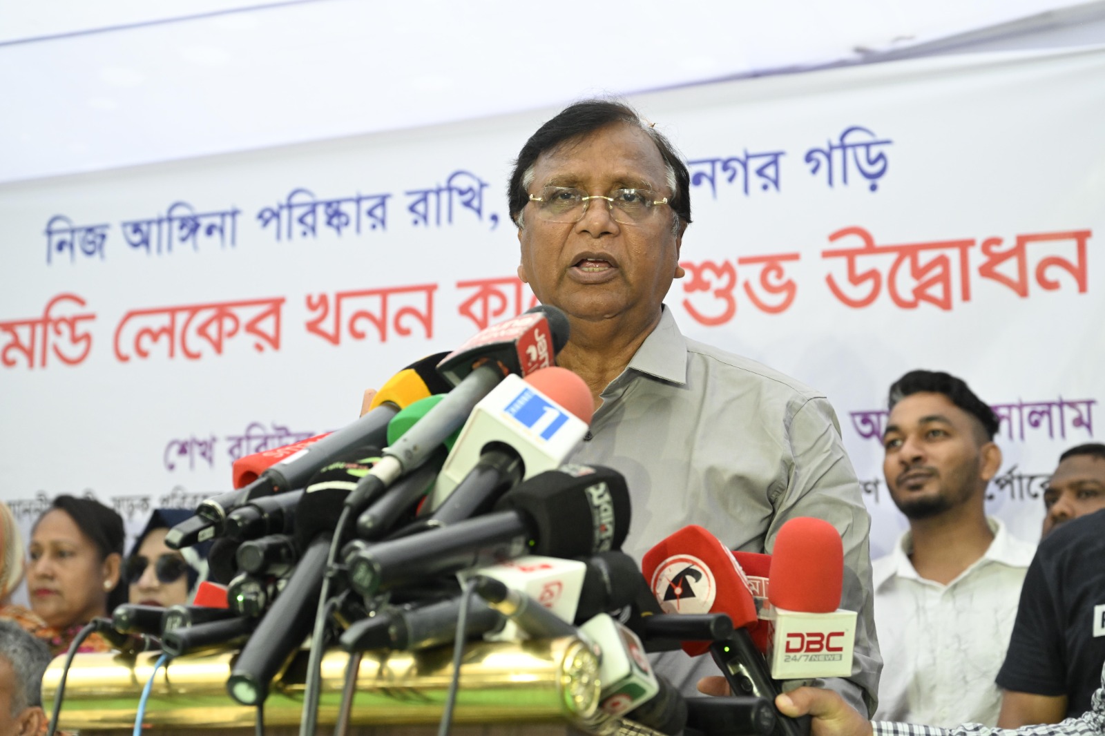 ধানমন্ডি লেক পুনরুজ্জীবনে পুনঃখনন শুরু