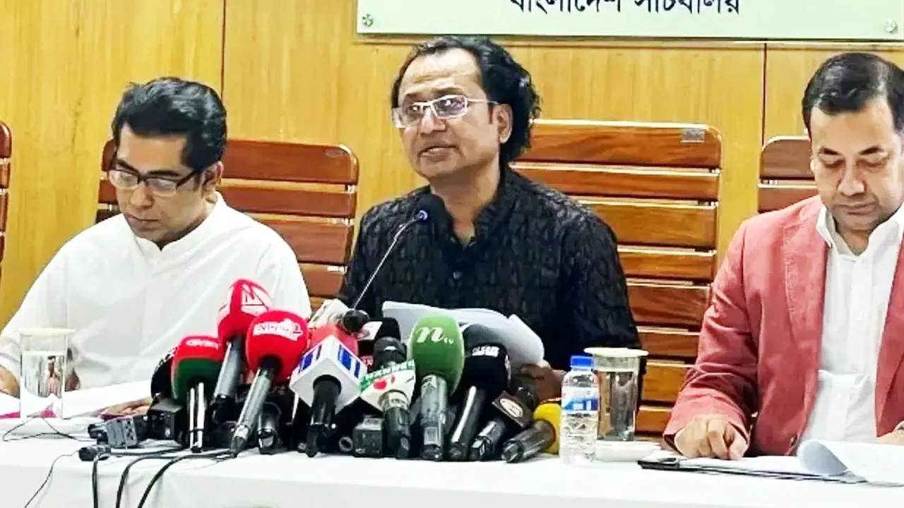 Adviser calls deputy minister's remarks on dual citizenship 'casual'