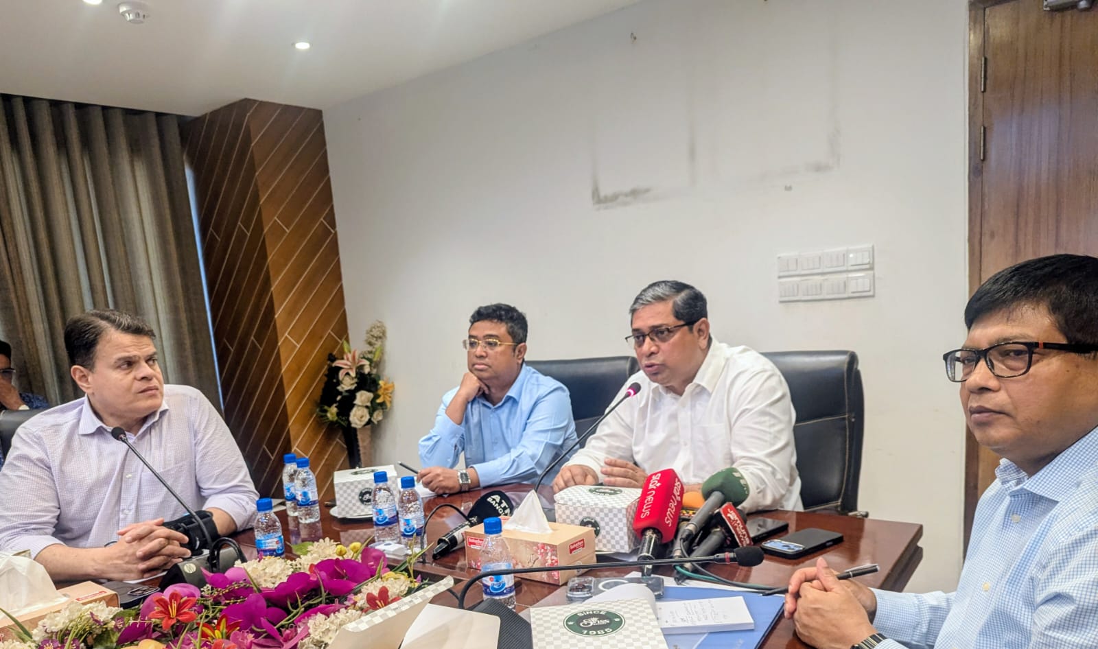 দুই মাসে দৃশ্যমান অগ্রগতি না হলে ওয়াসার ব্যর্থ কর্মকর্তাদের সরানোর হুঁশিয়ারি