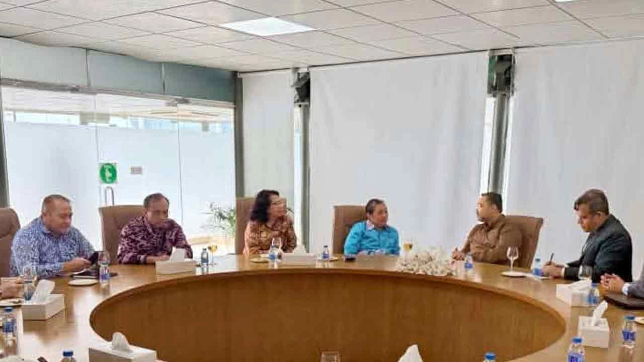 Mahdi Amin meets Indonesian Deputy Foreign Minister to ease visa and boost trade