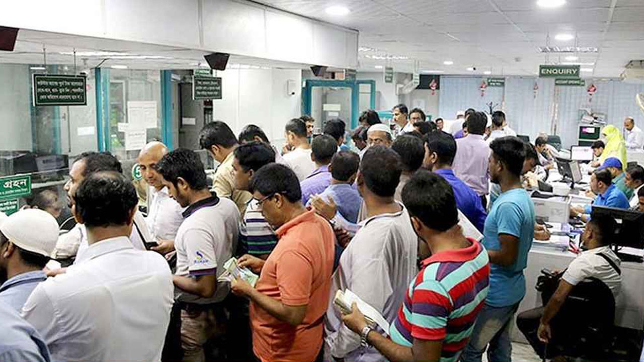 Banks open today in four districts during mango season