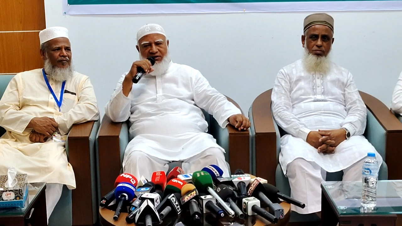 ‘দল ভারী করতে আওয়ামী লীগকে রাজনীতিতে সুযোগ দেওয়া উচিত নয়’