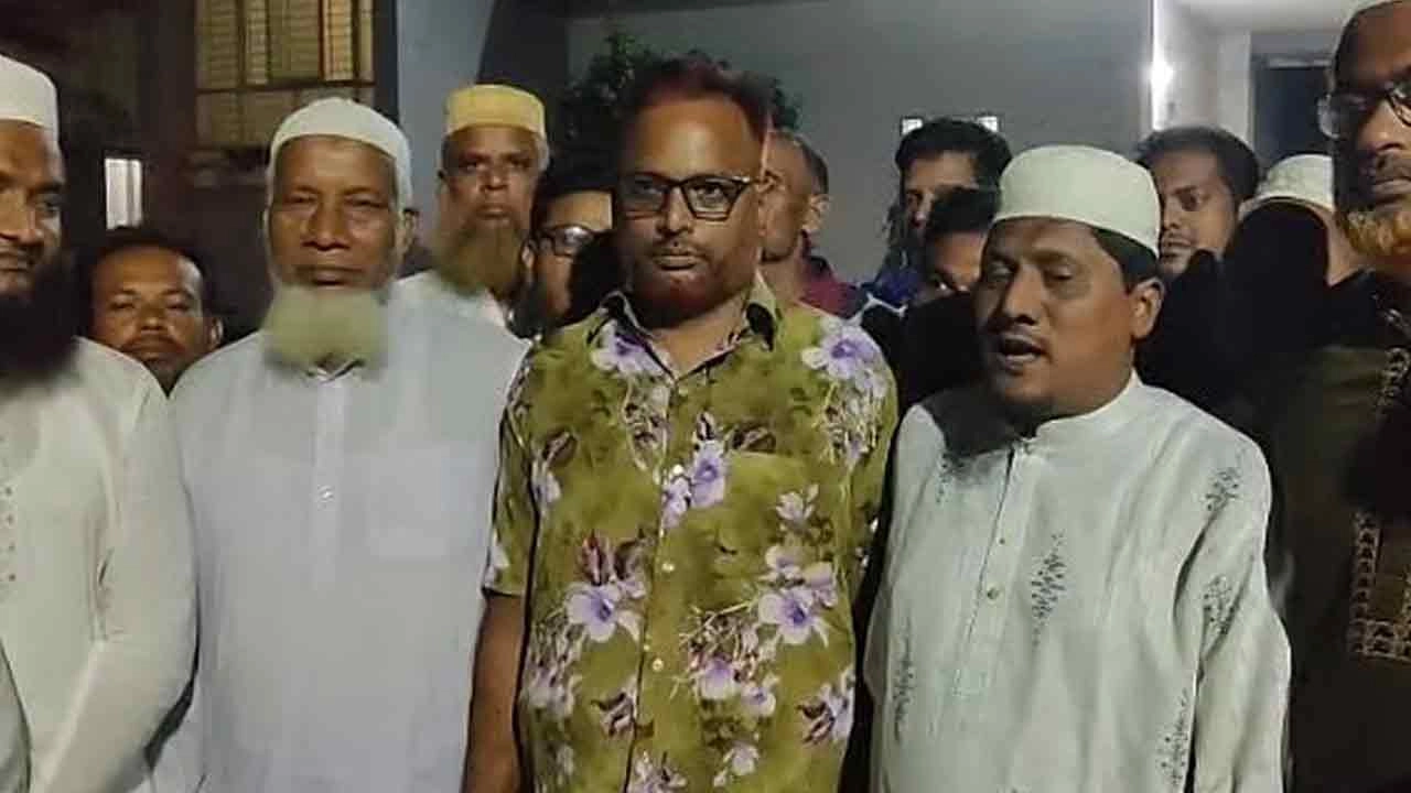 নিষিদ্ধ যুবলীগ নেতা সন্দেহে আটক, প্রমাণ দেখিয়ে থানা থেকে ছাড়িয়ে নিলেন জামায়াত নেতারা