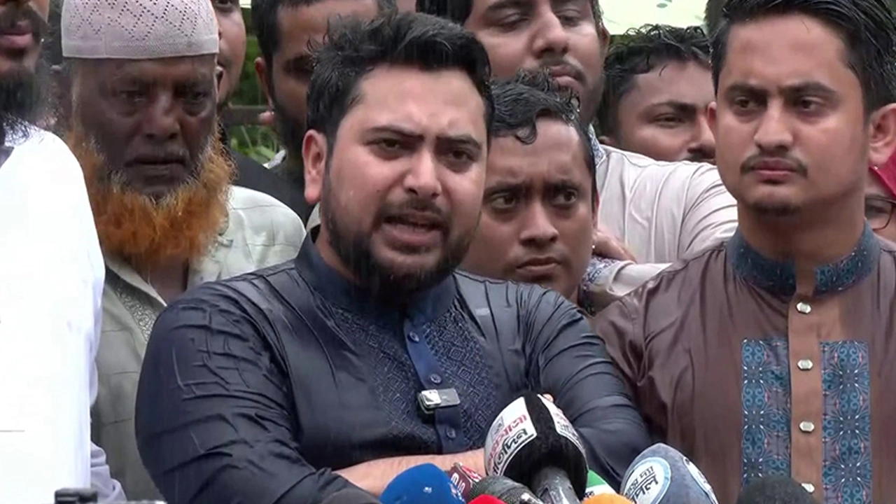 ৫ আগস্টের মধ্যে জুলাই স্মৃতি জাদুঘর না খুললে জনগণই খুলে দেবে: নাহিদ ইসলাম