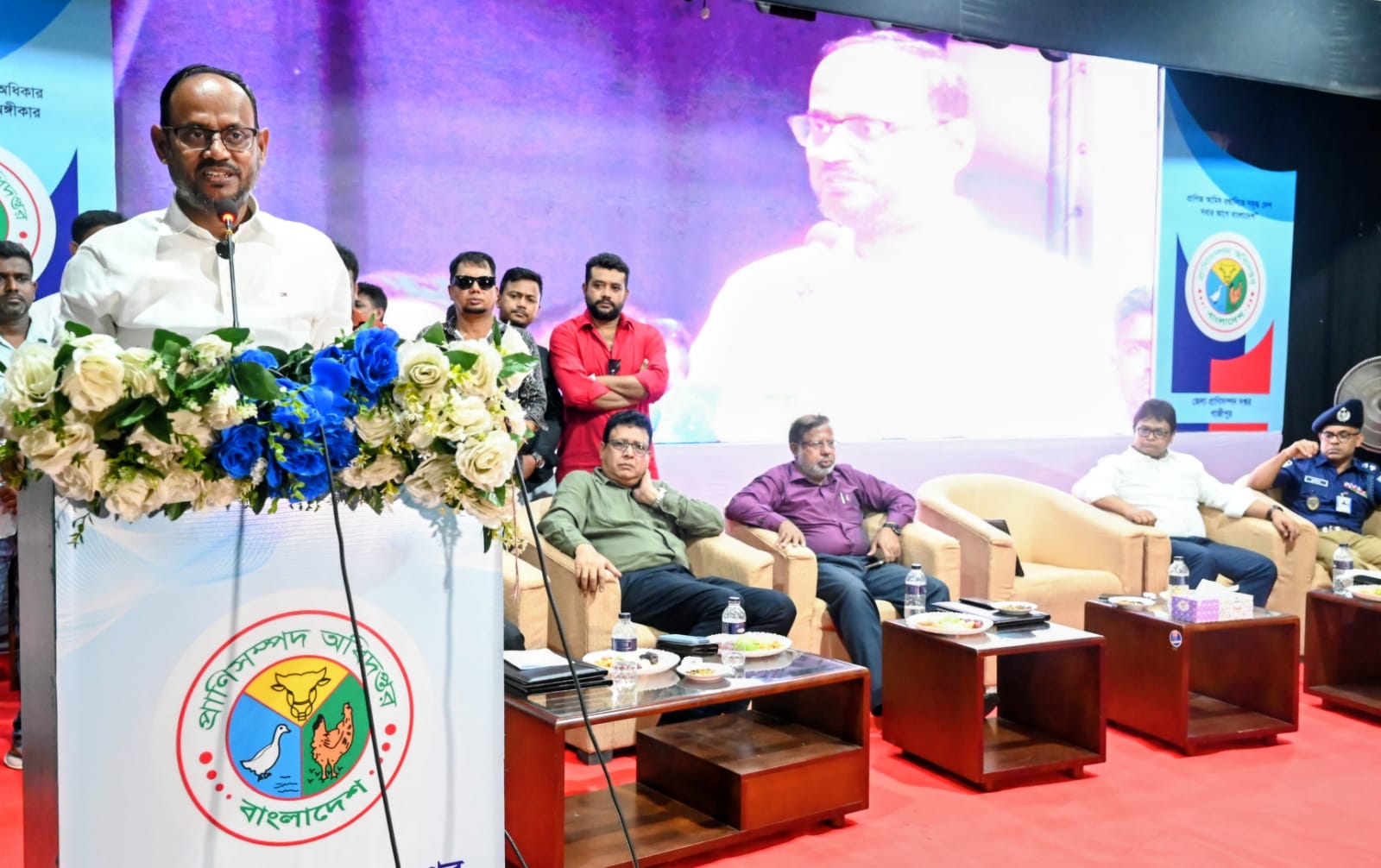 নিরাপদ খাদ্য উৎপাদনে অ্যান্টিবায়োটিকের অপব্যবহার বন্ধ করতে হবে