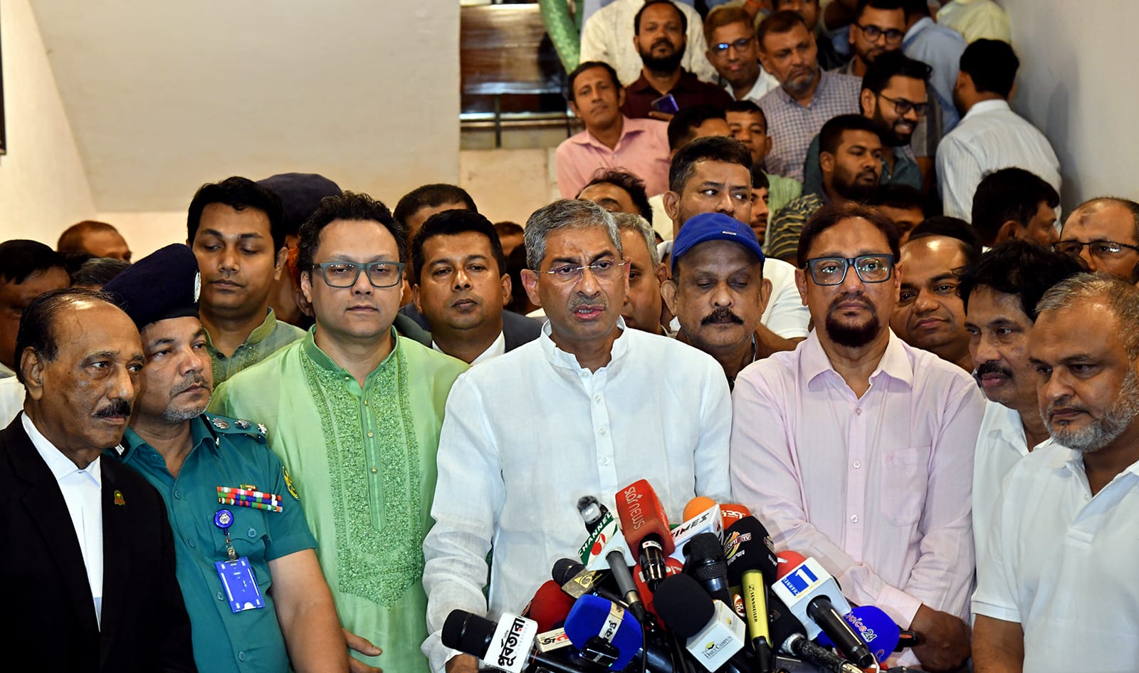চট্টগ্রামের আইনশৃঙ্খলা পরিস্থিতি উন্নয়নে সমন্বিতভাবে কাজ করা হবে: পানিসম্পদমন্ত্রী
