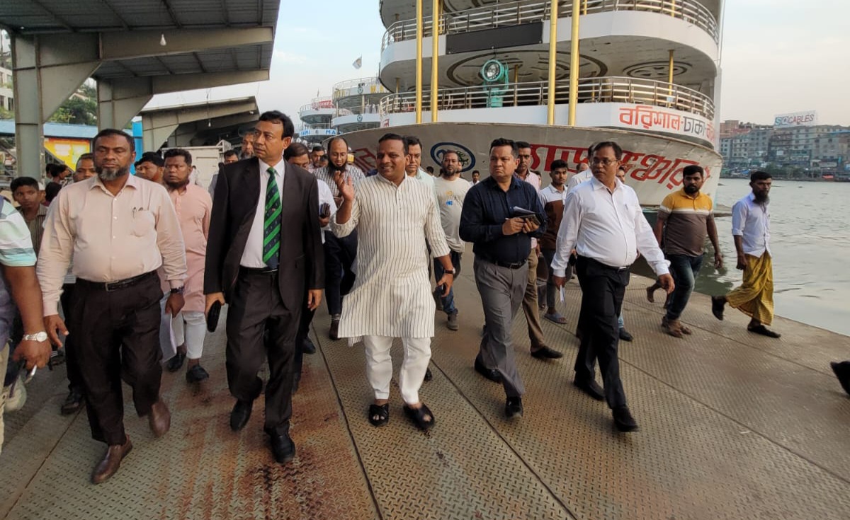 Strict action if extra fares are collected on waterways: State Minister for Shipping