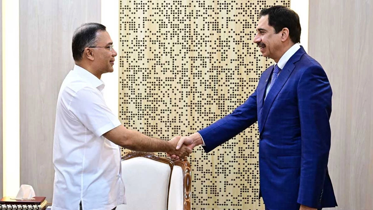 ডিপি ওয়ার্ল্ডকে বাংলাদেশে বিনিয়োগের আহ্বান প্রধানমন্ত্রীর