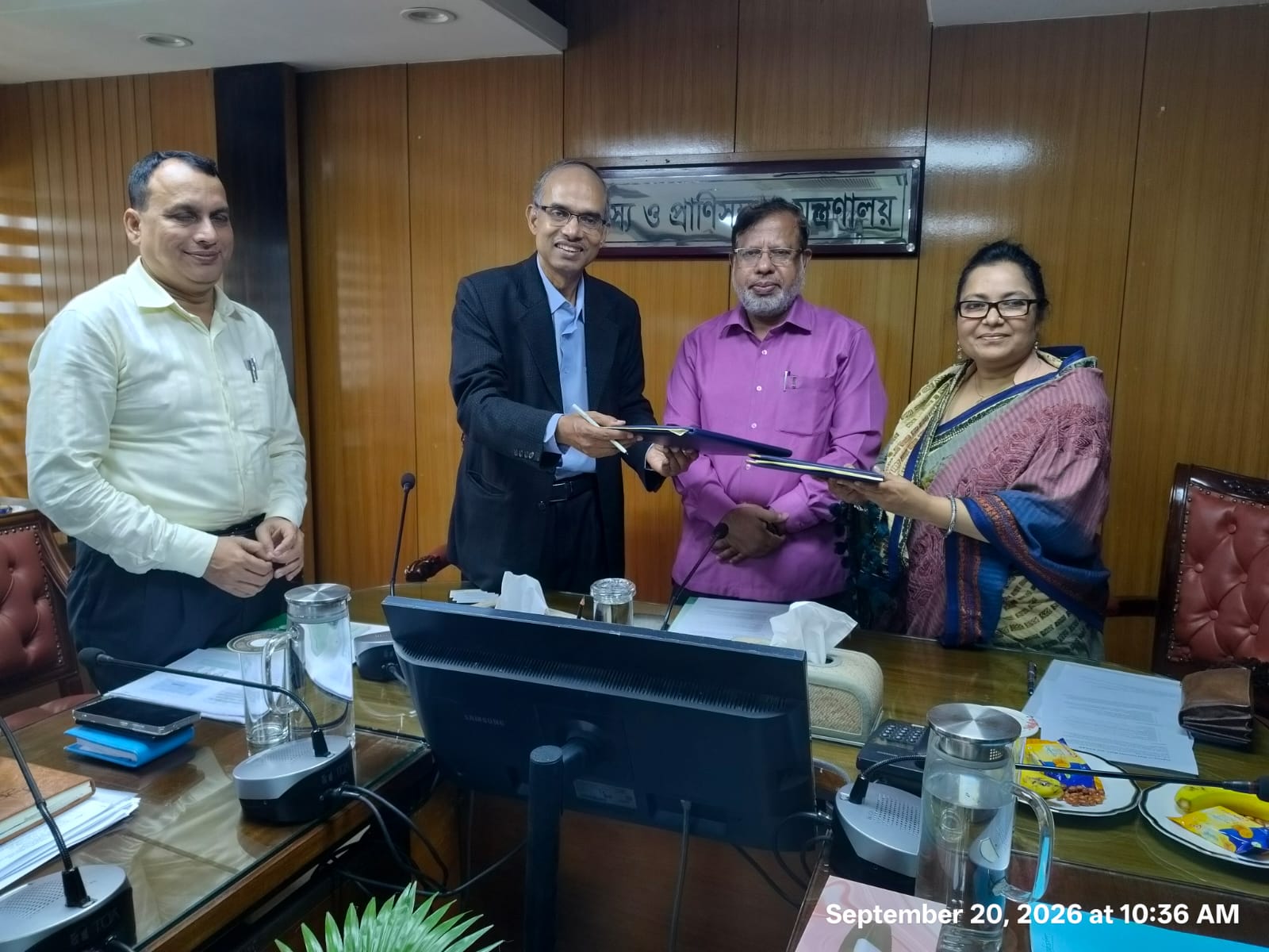 ICCCAD's MoU with Ministry of Fisheries and Livestock to Increase Climate Resilience