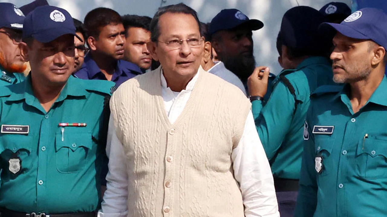 মানবতাবিরোধী অপরাধে ইনুর ১০ বছরের কারাদণ্ড