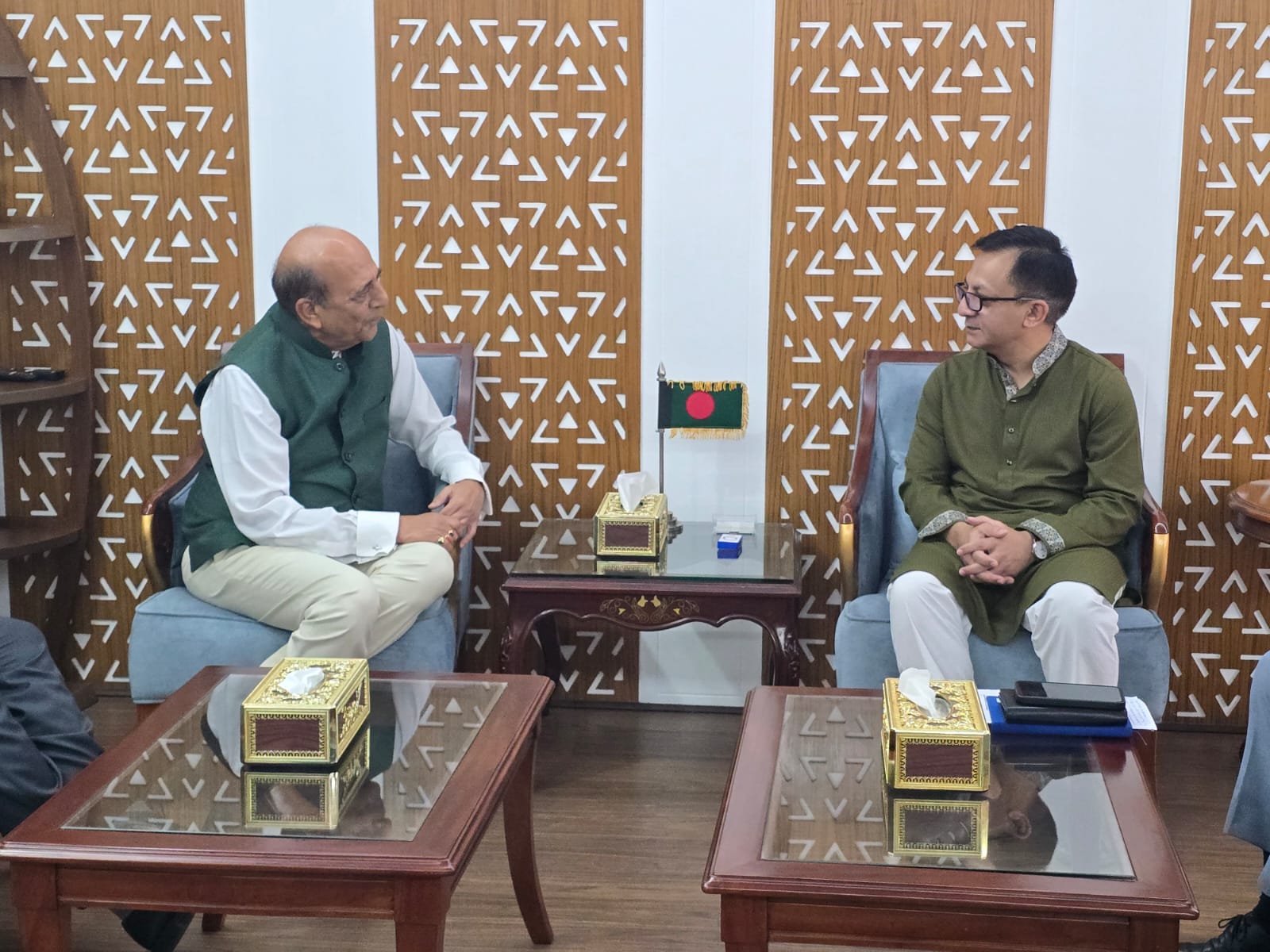 ভারত-বাংলাদেশ বাণিজ্য সম্পর্ক জোরদারে স্থলবন্দর ও সীমান্ত হাট চালুর উদ্যোগ