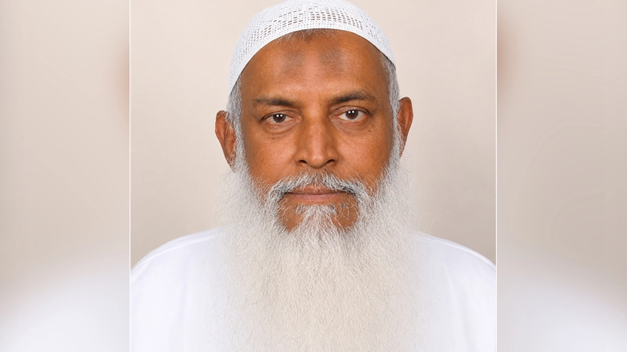 অসুস্থ ধর্মমন্ত্রী কায়কোবাদ সিঙ্গাপুরে হাসপাতালে ভর্তি, আজ হিপ রিপ্লেসমেন্ট অস্ত্রোপচার