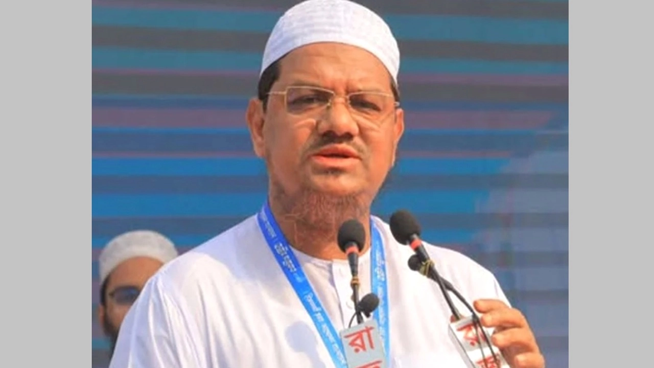 Processions and meetings with unveiled women, what kind of Islamic party are they: Charmonai Pir