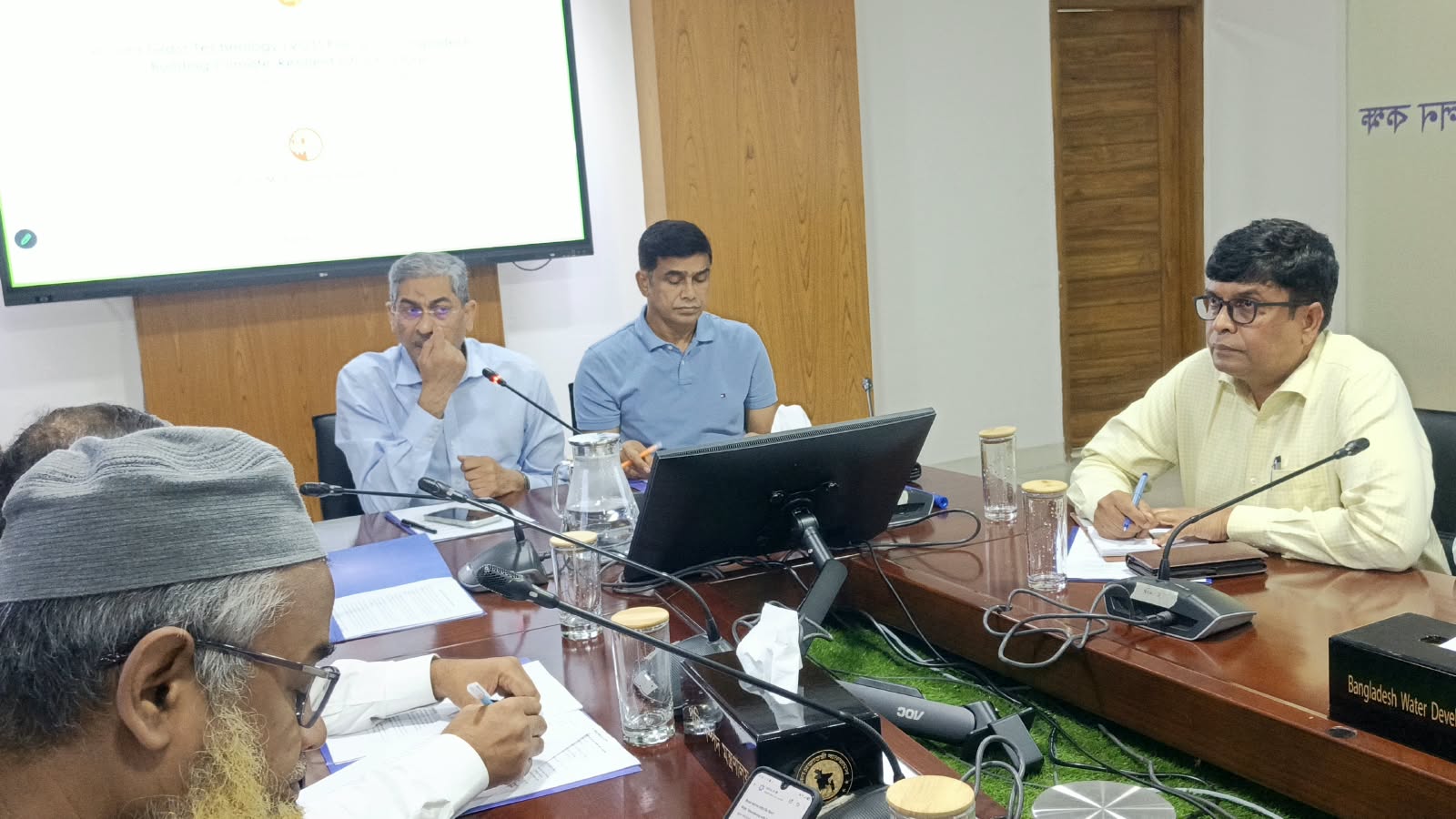 নদীভাঙন ও ভূমিক্ষয় রোধে বিন্না ঘাস গুরুত্বপূর্ণ ভূমিকা রাখতে পারে: পানিসম্পদ মন্ত্রী