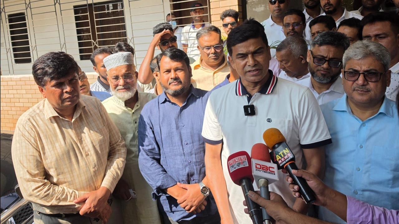 রাজশাহী ও নাটোরে পানিসম্পদ উন্নয়ন প্রকল্প পরিদর্শনে প্রতিমন্ত্রী ফরহাদ