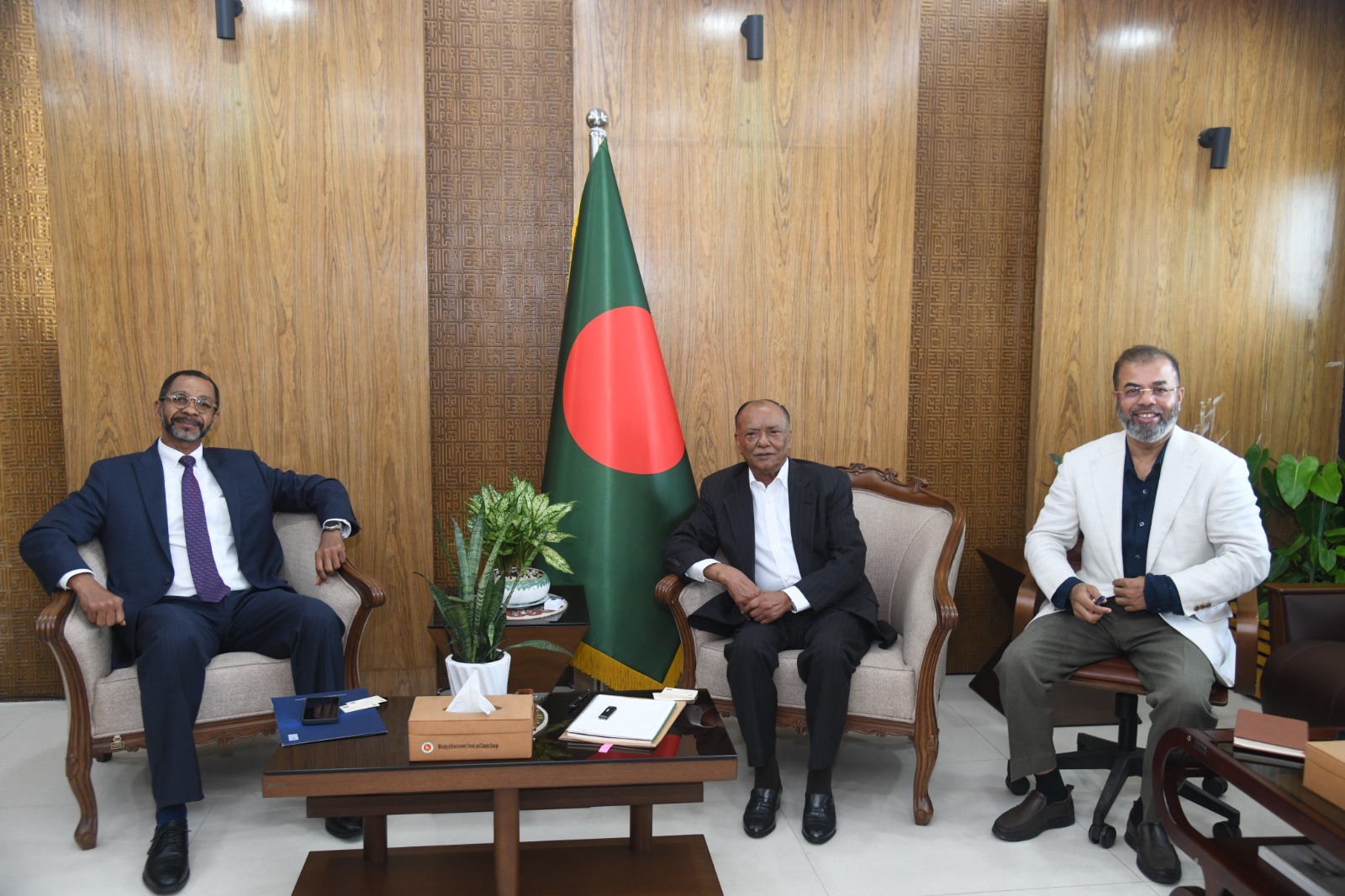 UNDP Resident Representative Meets Environment Minister