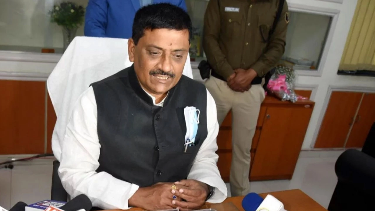 ফারাক্কা চুক্তি নবায়ন না করার দাবি ভারতীয় এমপির