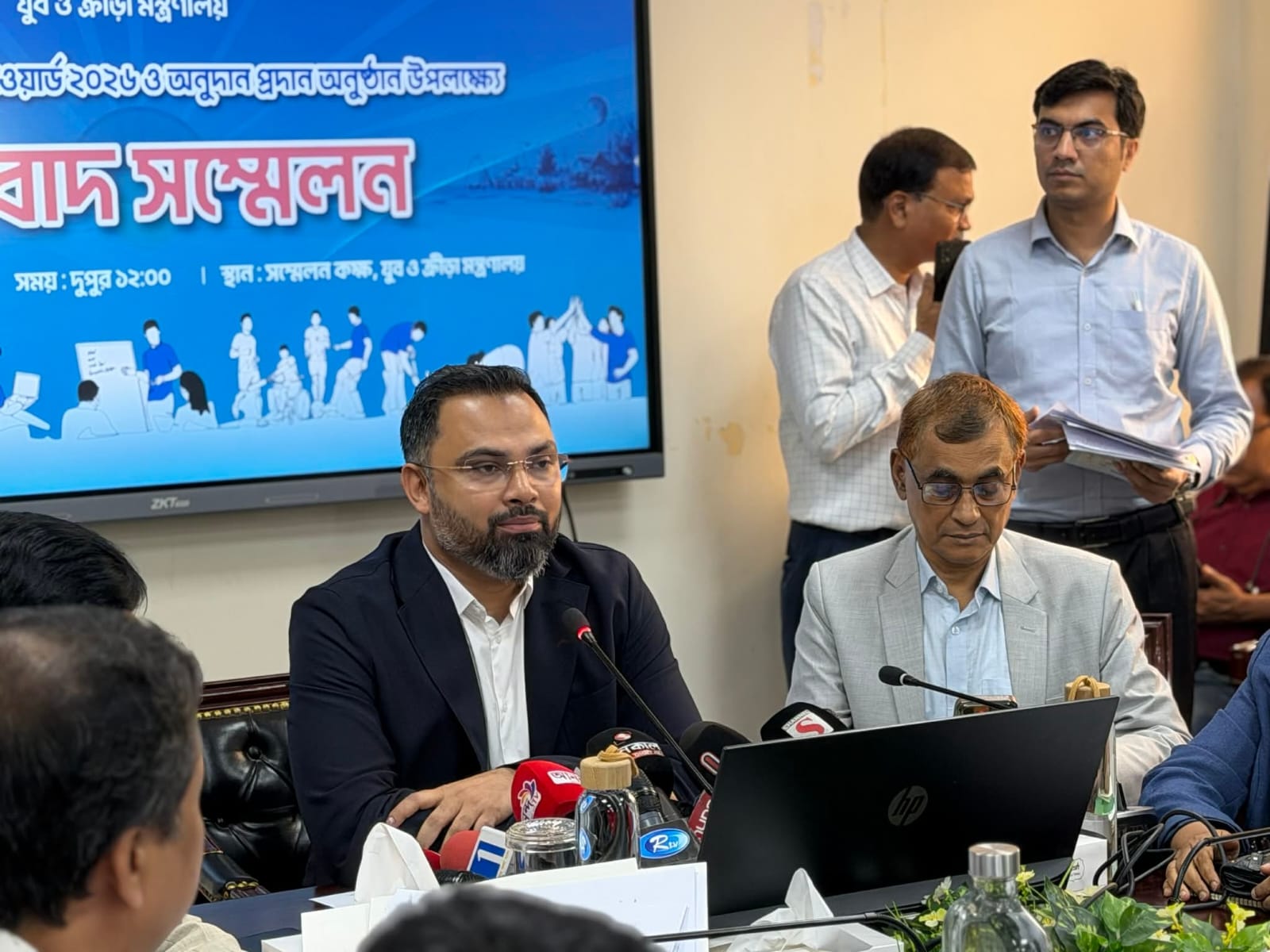 ১৫ তরুণ পাচ্ছেন ‘ইয়্যুথ ভলান্টিয়ার অ্যাওয়ার্ড’, অনুদান পাচ্ছে ৪৩২ যুব সংগঠন